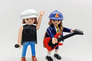 playmobil_personalizado_ac_dc_angus_young_custom_playmo_generation 1