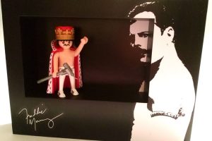 freddie-mercury-queen-rey-custom-playmobil 3