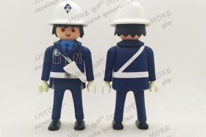 guardia_urbano_clasico_custom_playmobil_pñlaymo_genertion 1