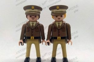 policia_ maderos_custom_playmobil_custom_playmo_generation 1